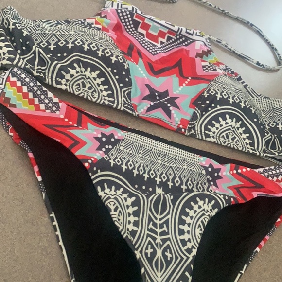 NEW Aztec Bikini​ - Picture 4 of 5